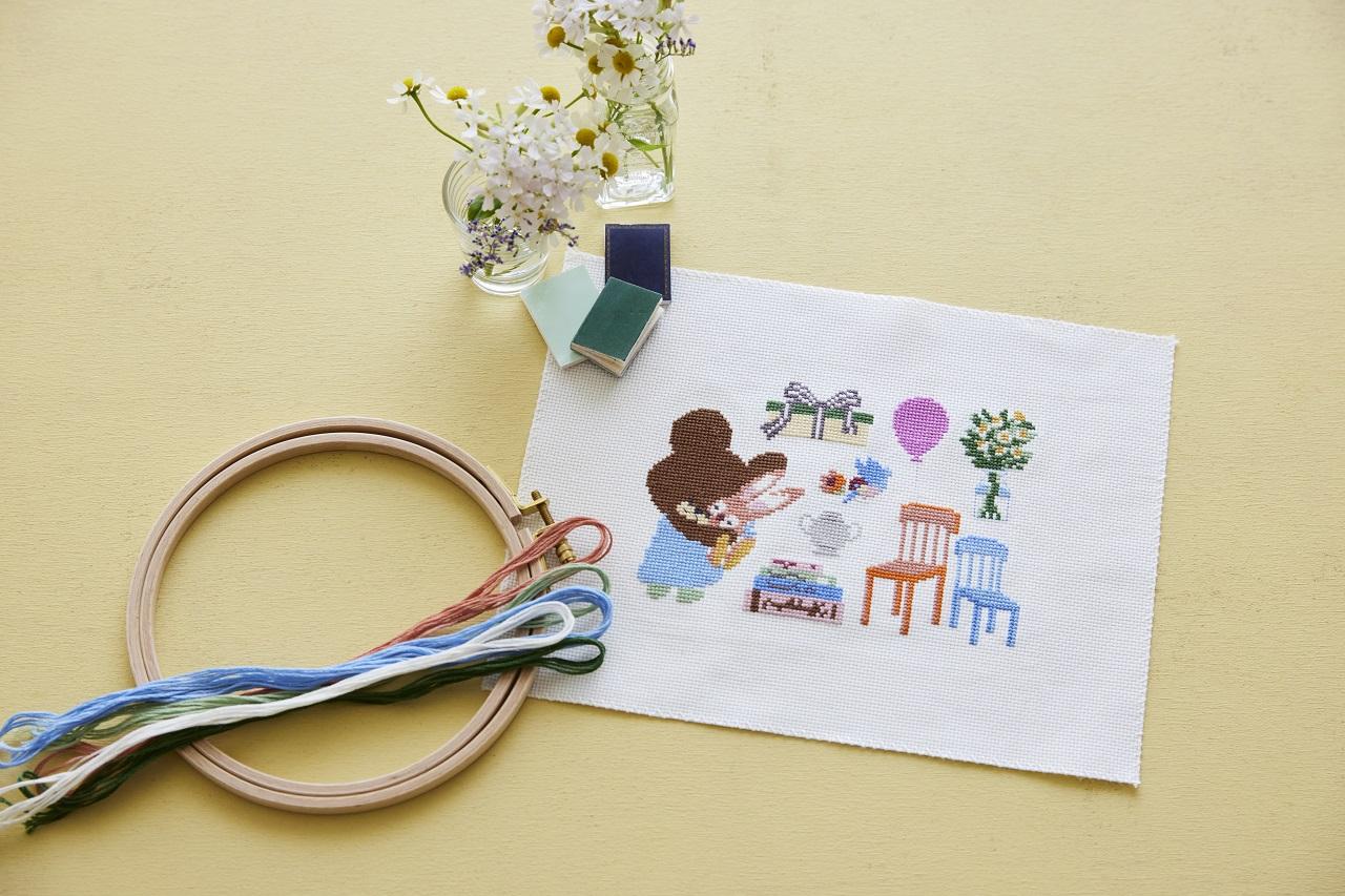 くまのがっこう　絵本のモチーフクロスステッチ〈ジャッキーのしんゆう〉