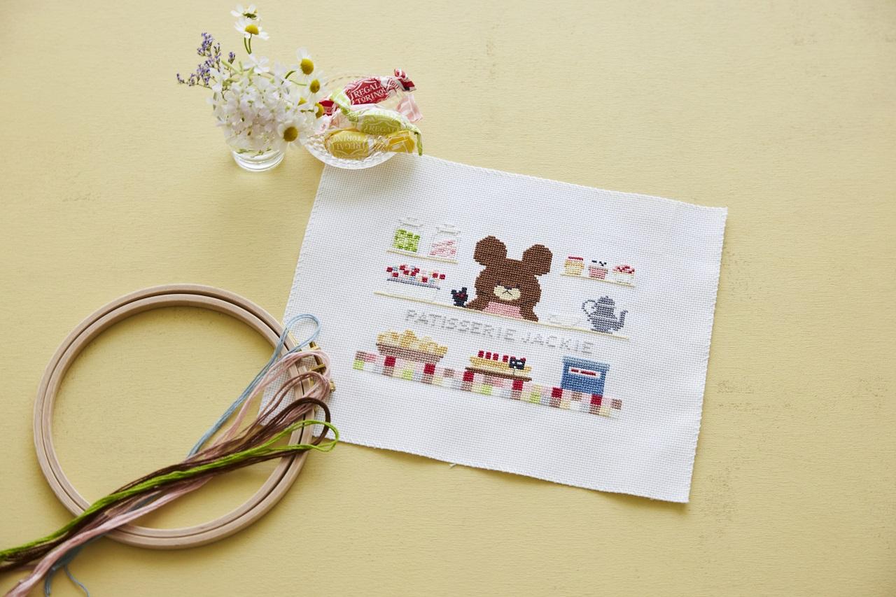 くまのがっこう　絵本のモチーフクロスステッチ〈ジャッキーのゆめ〉